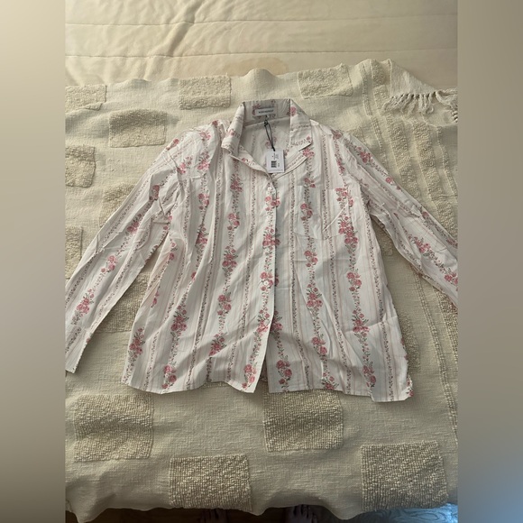 WeWoreWhat - Pink Floral Pajama Top - NWT - Picture 4 of 4